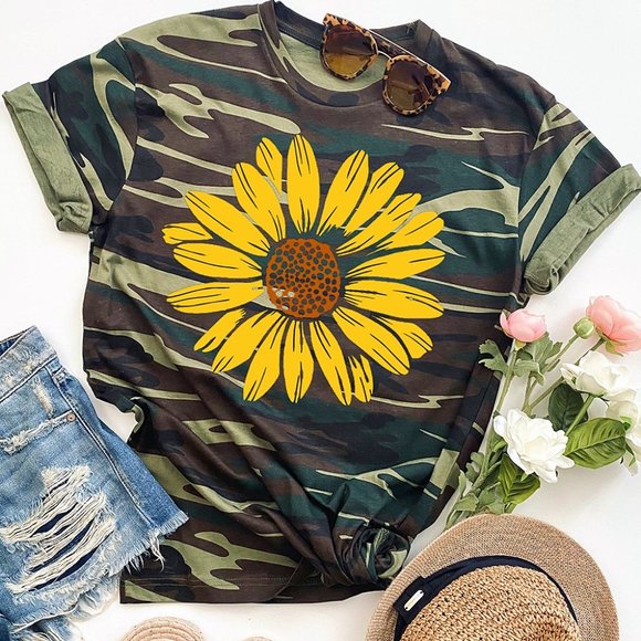 Party On! Tops - NWT Camo Graphic Sunflower Boyfriend Tee, Size LG
